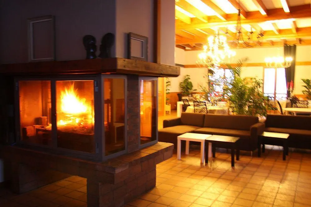 Auberge Les Clairmontelles Le Poizat